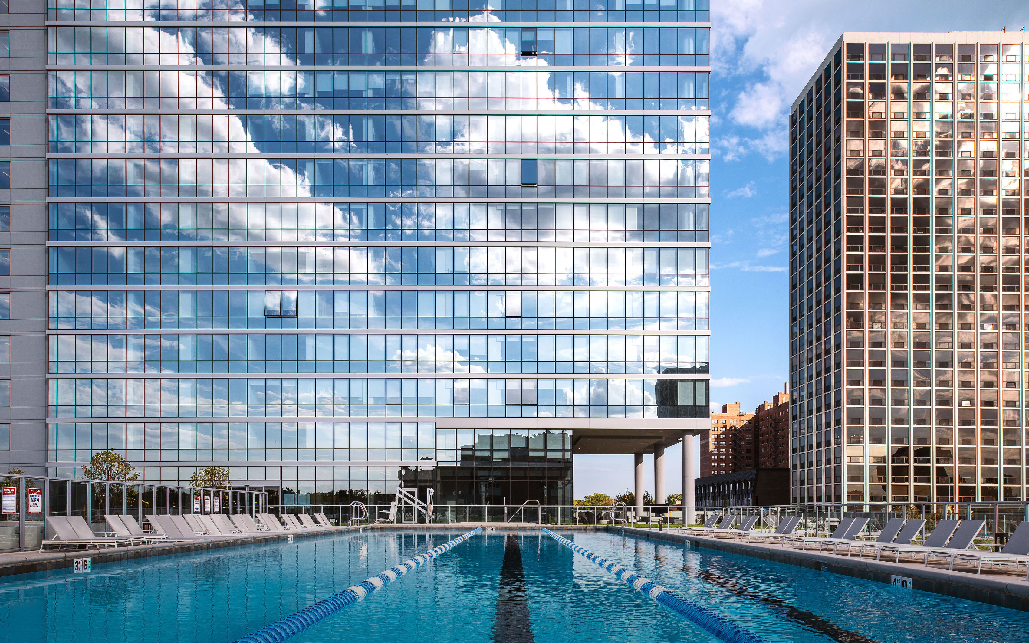 Eight Eleven Uptown outdoor pool - Chicago, IL